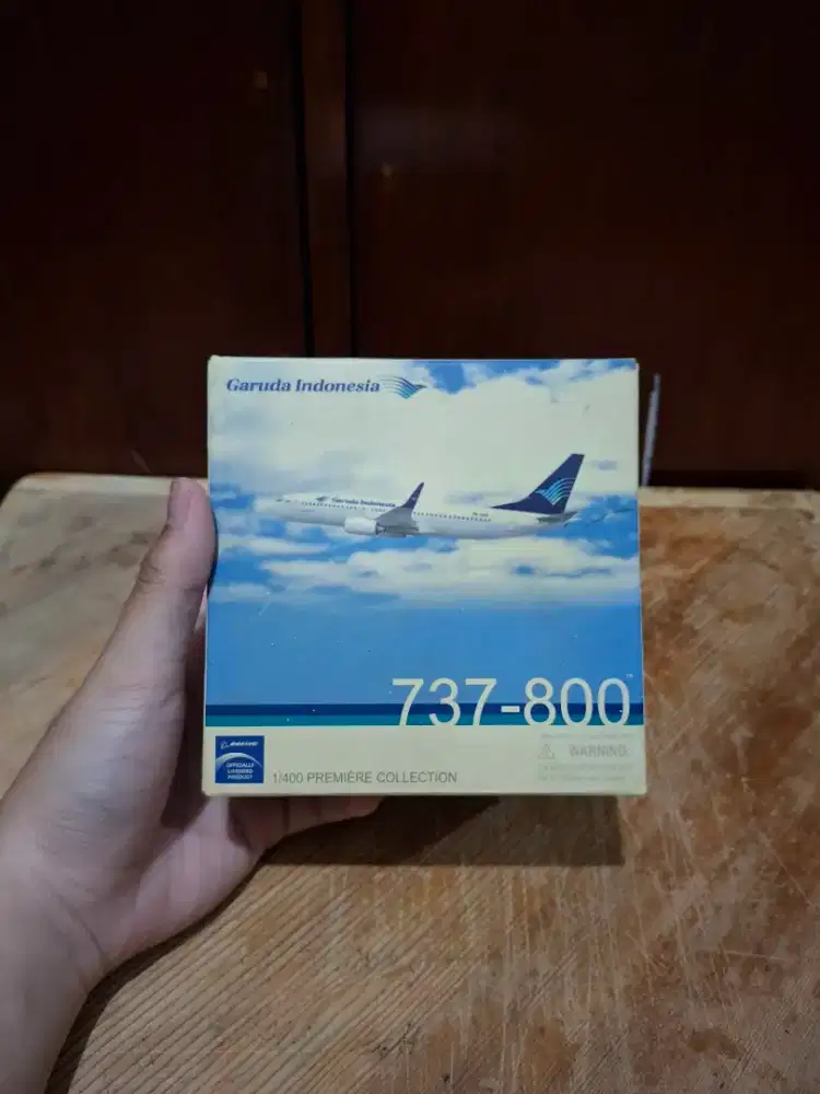 Diecast Pesawat Garufa Boeing 737-800 1:400