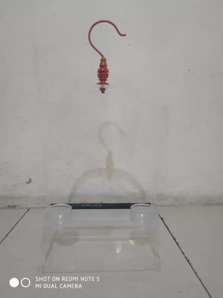 Kandang layang Akrilik