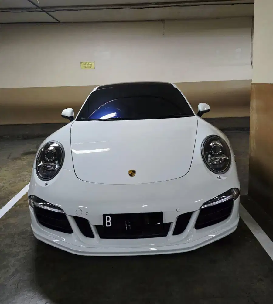 Porsche Carrera 4S 2013 (SUPER LOW KM)