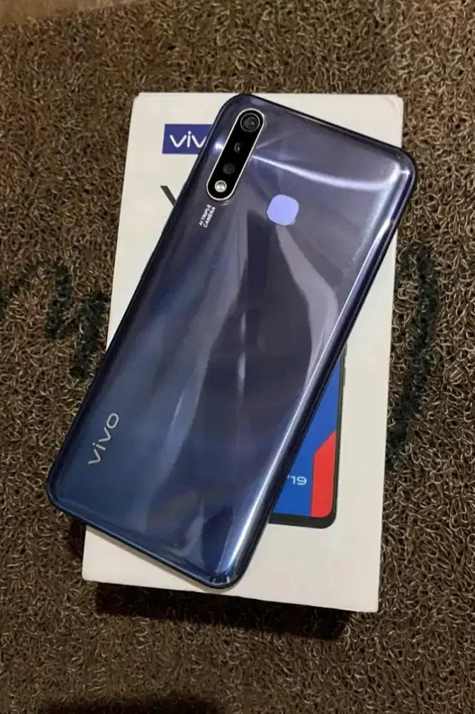 Vivo y19 8/256 mulpis