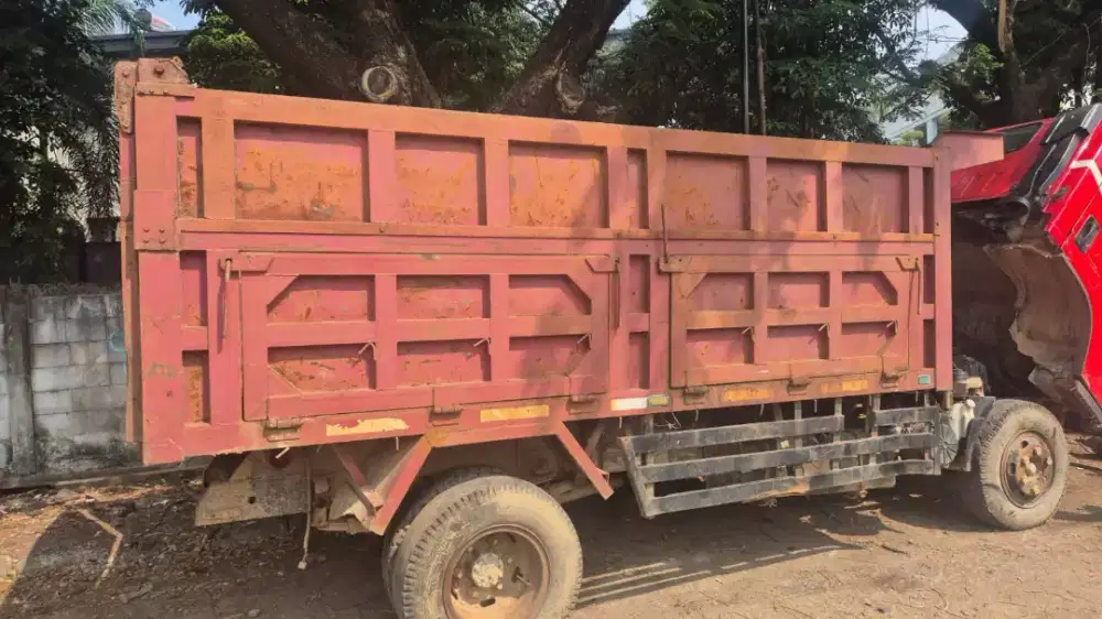Bak besi index 8 kubik Dumptruck Isuzu NMR71 2021 bagus siap kerja