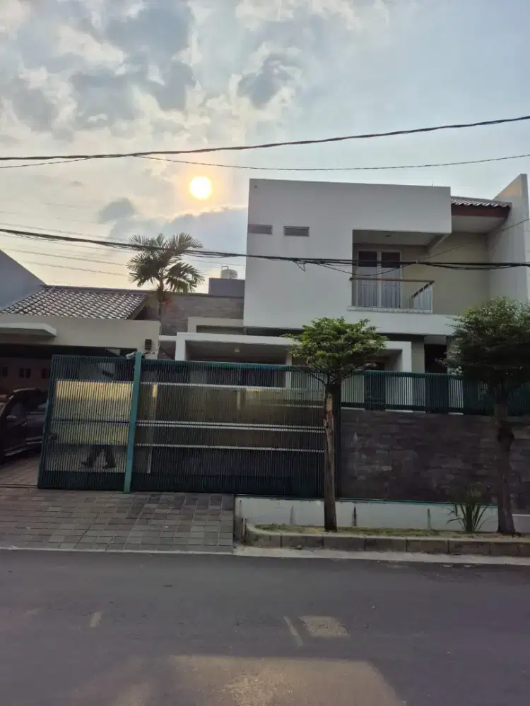 Disewakan Rumah 2 Lantai Cipinang Elok 2 Unfurnished