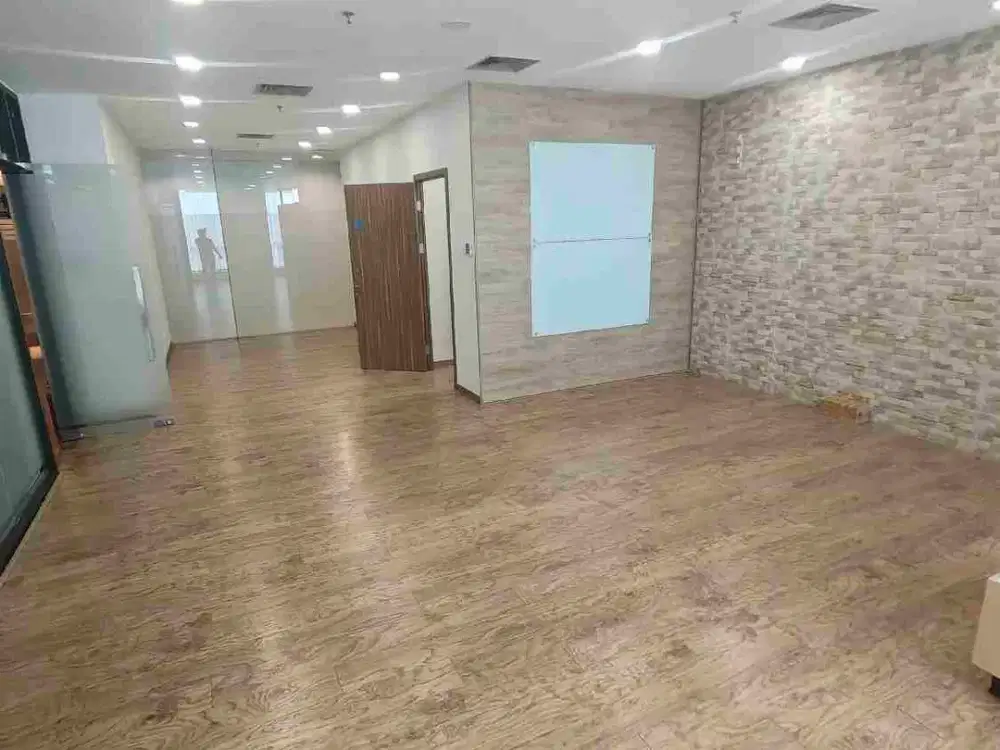 Disewakan Ruang Kantor luas 138m2 siap Pakai di APL Tower