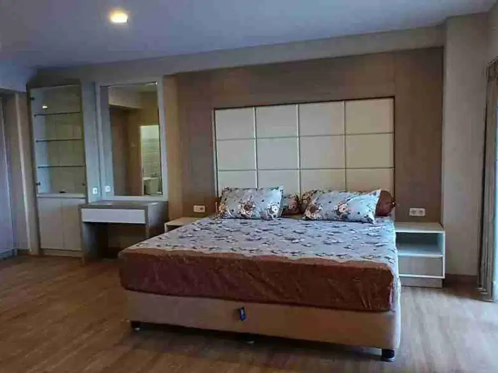 DIJUAL/SEWAKAN APARTEMEN BARU GRESS LUAS 156 m2 FULL FURNISH PUNCAK BUKIT GOLF SURABAYA