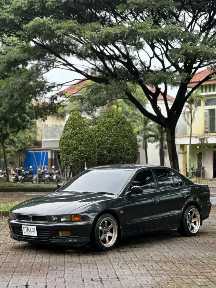 Mitsubishi Galant ST 2000