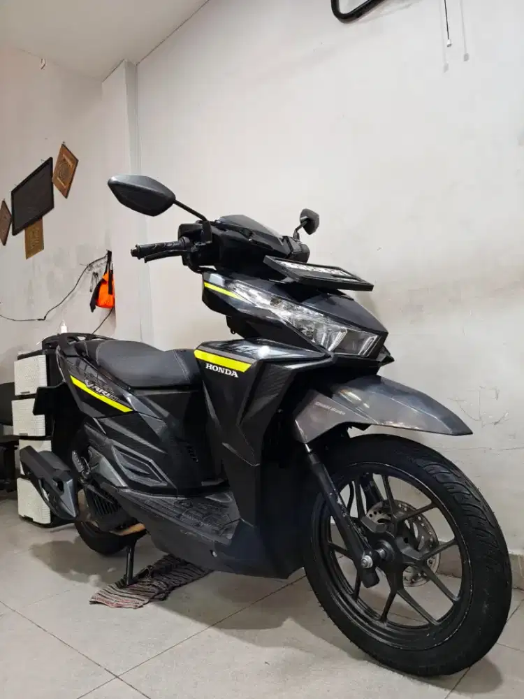 Vario 125 CBS ISS LED OLD 2017 / 2018 Orisinil Bagus Plat Jakarta ABBA