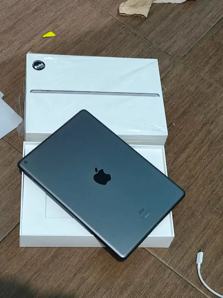 Ipad Gen 9 internal 64gb warna Grey baru buka dus aja Unboxing