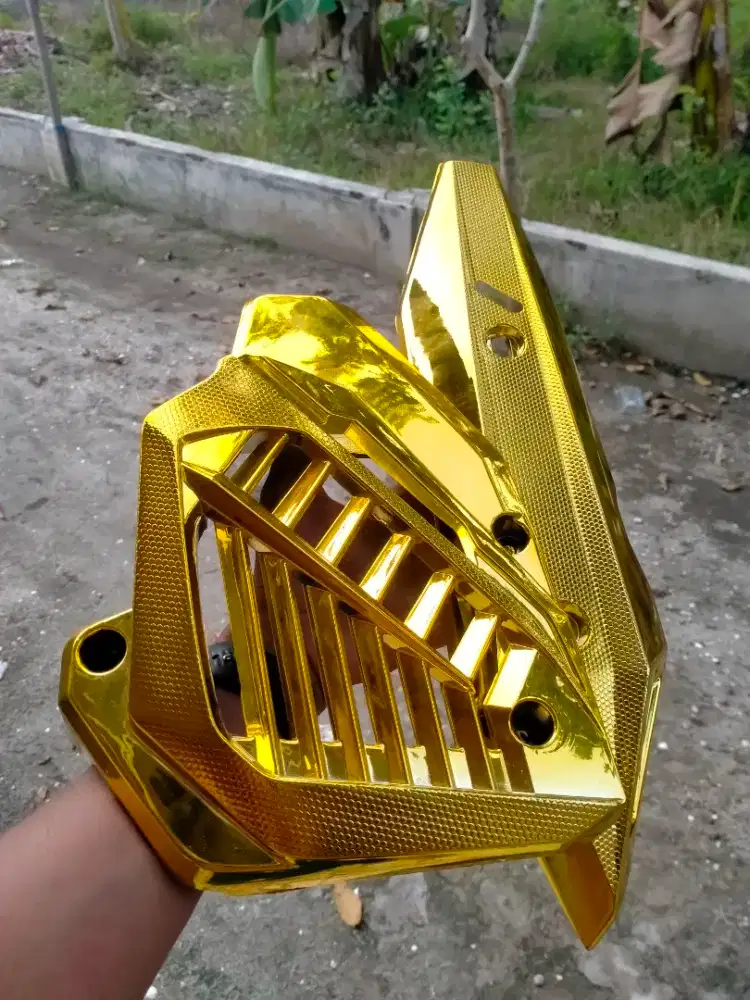 Lampu belakang dan perisai vario 125 & 150