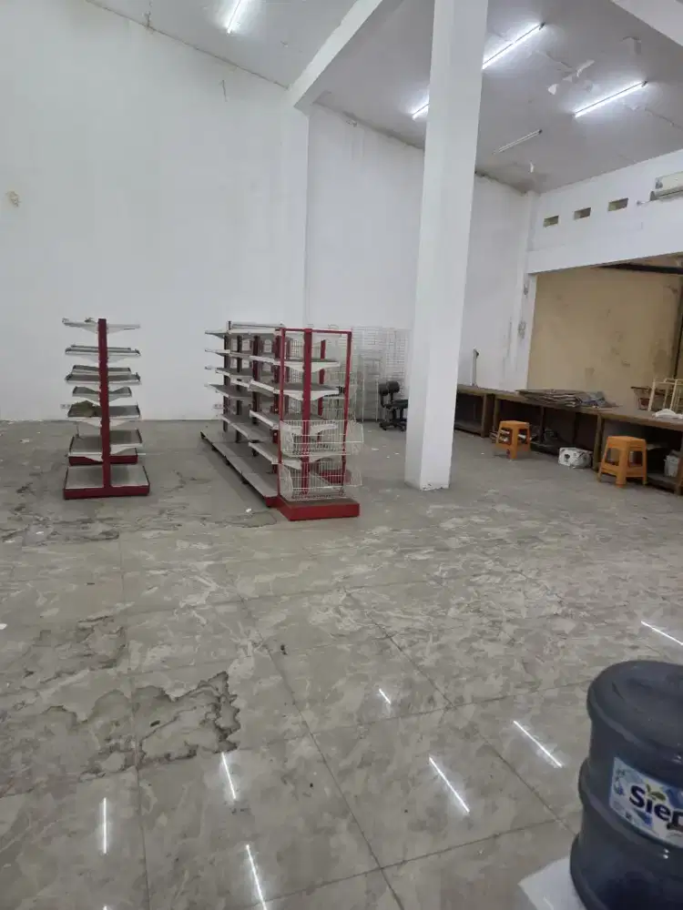 Ruang Usaha Cisaranten cocok untuk gudang minimarket dll
