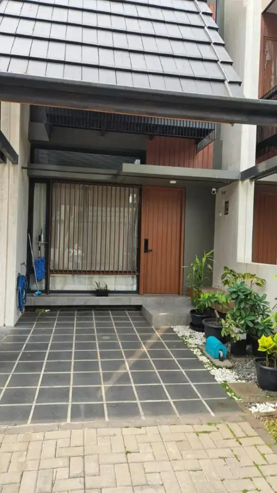 Rumah cantik siap huni di fleekhauze bsd full furnished