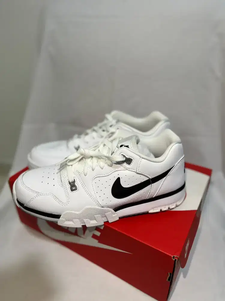 Nike Cross Trainer Low Size 43 Masih Baru