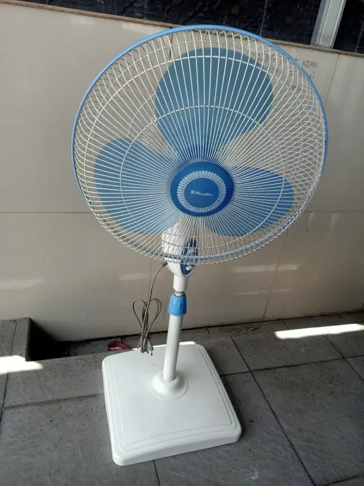 Di jual murah meriah aja jam cew atau cow buruan