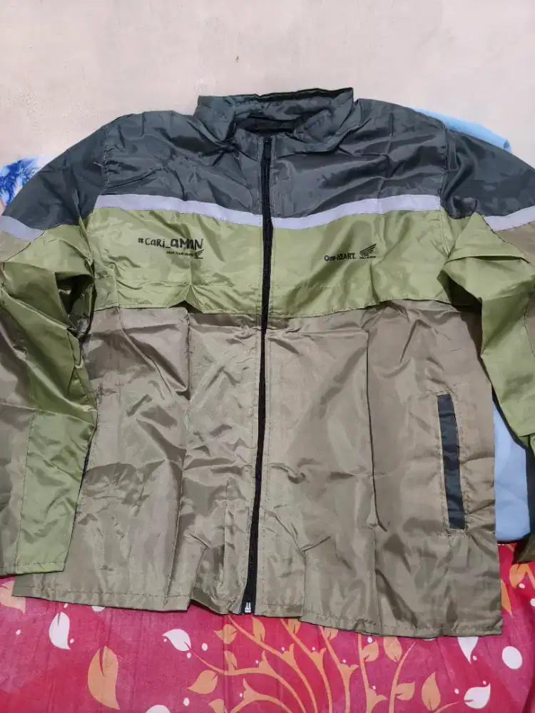 Jaket Honda warna hijau coklat