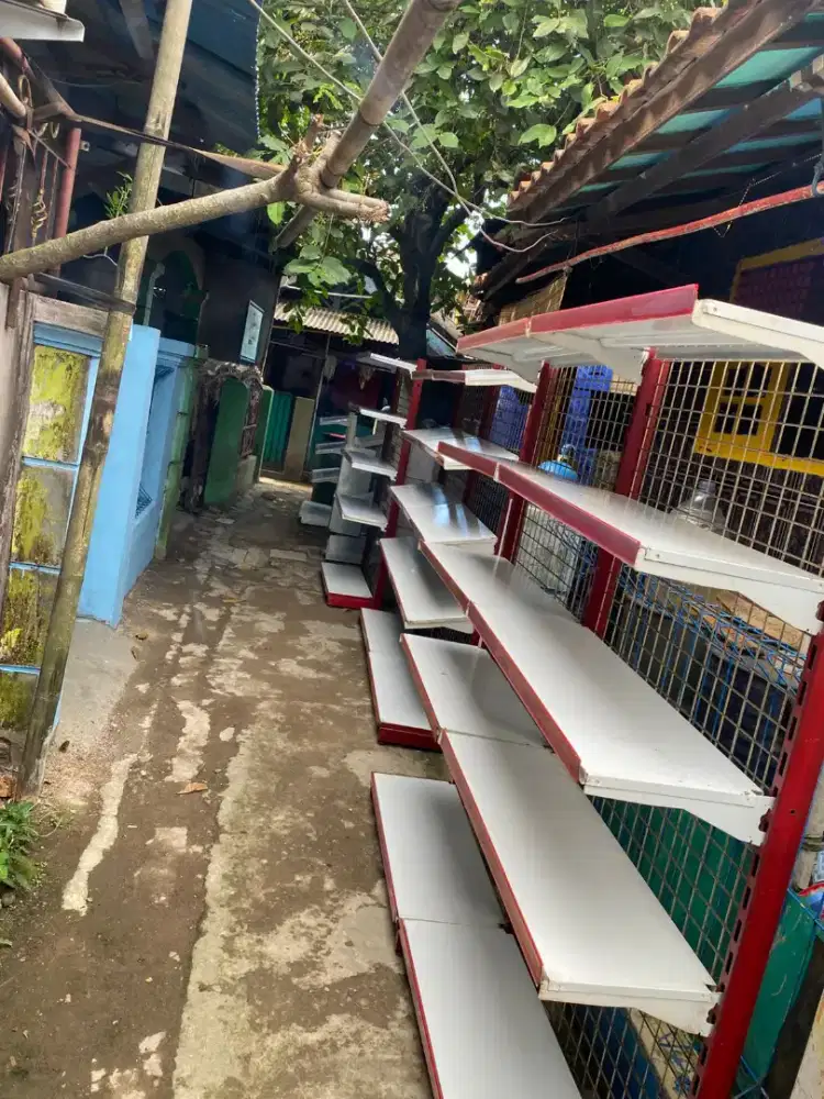 Rak Gandola dan Showcase