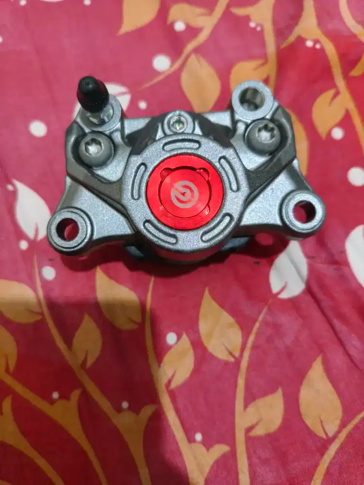 Kaliper 2p  belakang + breket