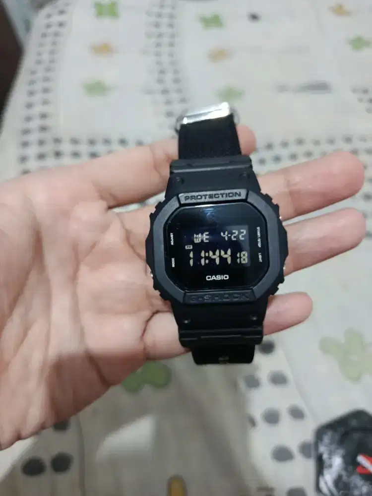 Jam Tangan G-Shock DW-5600BBN-1DR