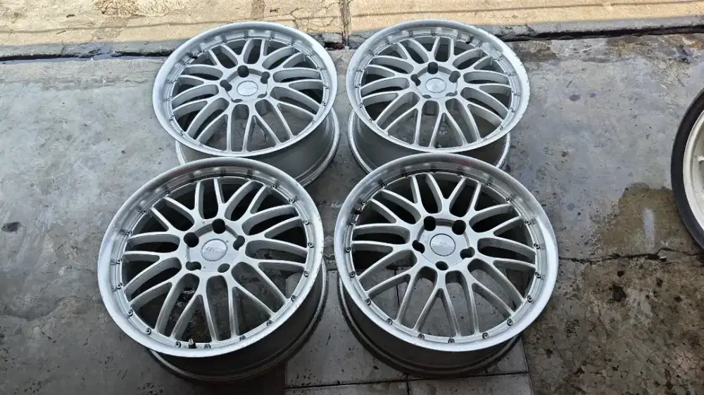 Jual vleg HSR R19 pcd 5x120 kond mulus co2k buat BMW F30 seri 3 dll .
