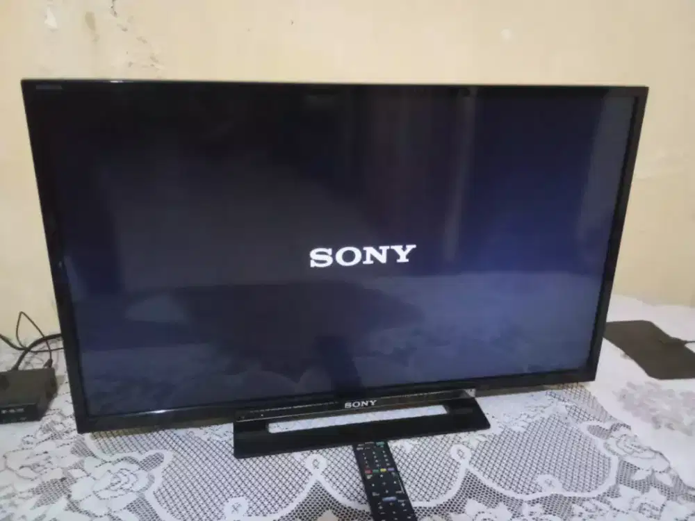 TV LED SONY 32 INCH ANALOG NORMAL NOMINUS MULUS KEL.ADAPTOR & REMOTE