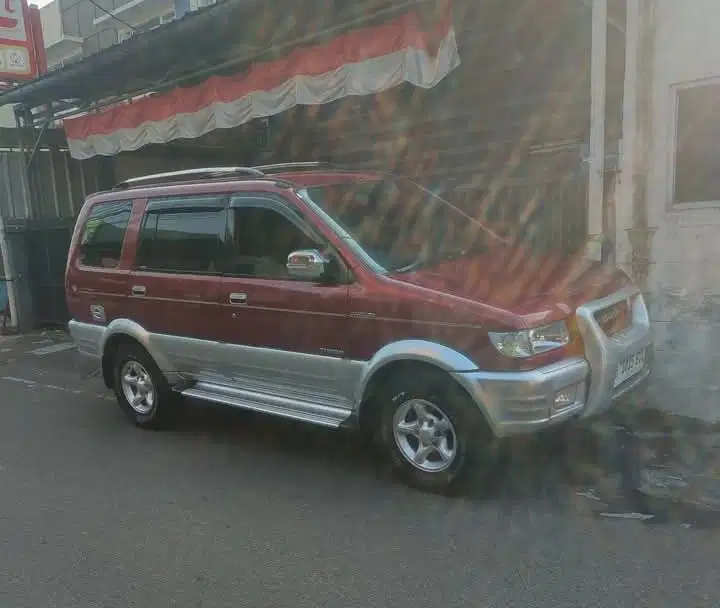 Isuzu Grand touring 2003 Diesel