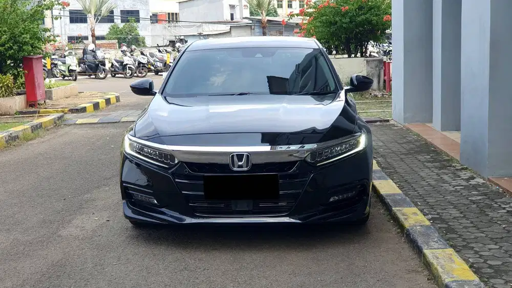 Honda Accord 1.5 VTEC Turbo CVT Sensing Facelift 2020 Like New Low KM