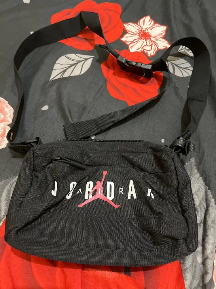 Tas Selempang Jordan pemakaian sendiri