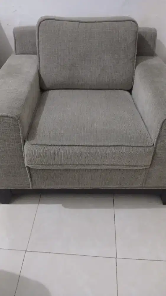 DI JUAL SOFA MERK VIVERE ( REFURBISH )