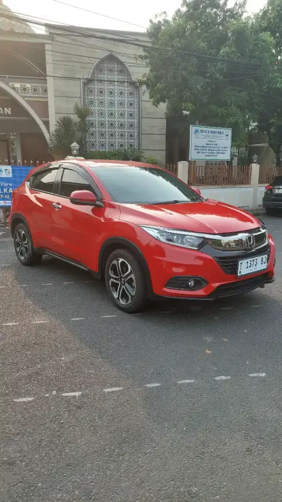 Honda HRV Matic tipe E Merah Pemakaian 2020 nik okt.2019