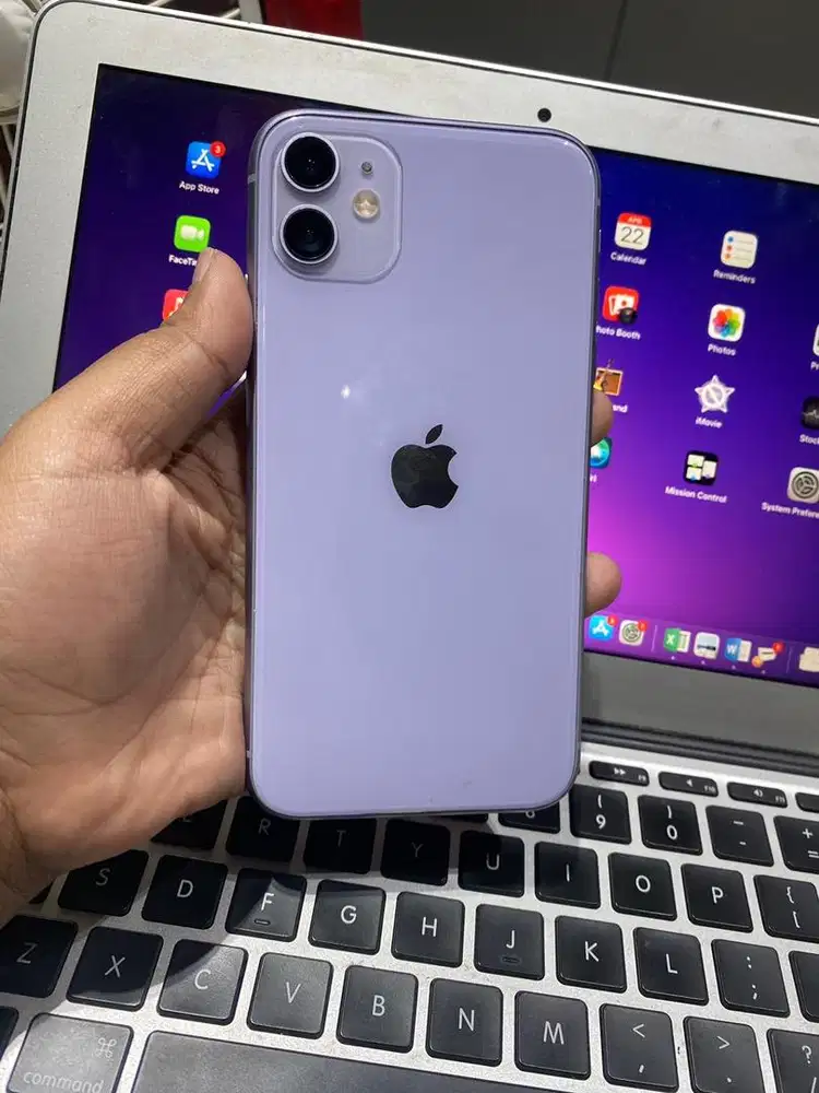 iPhone 11 64Gb Nominus