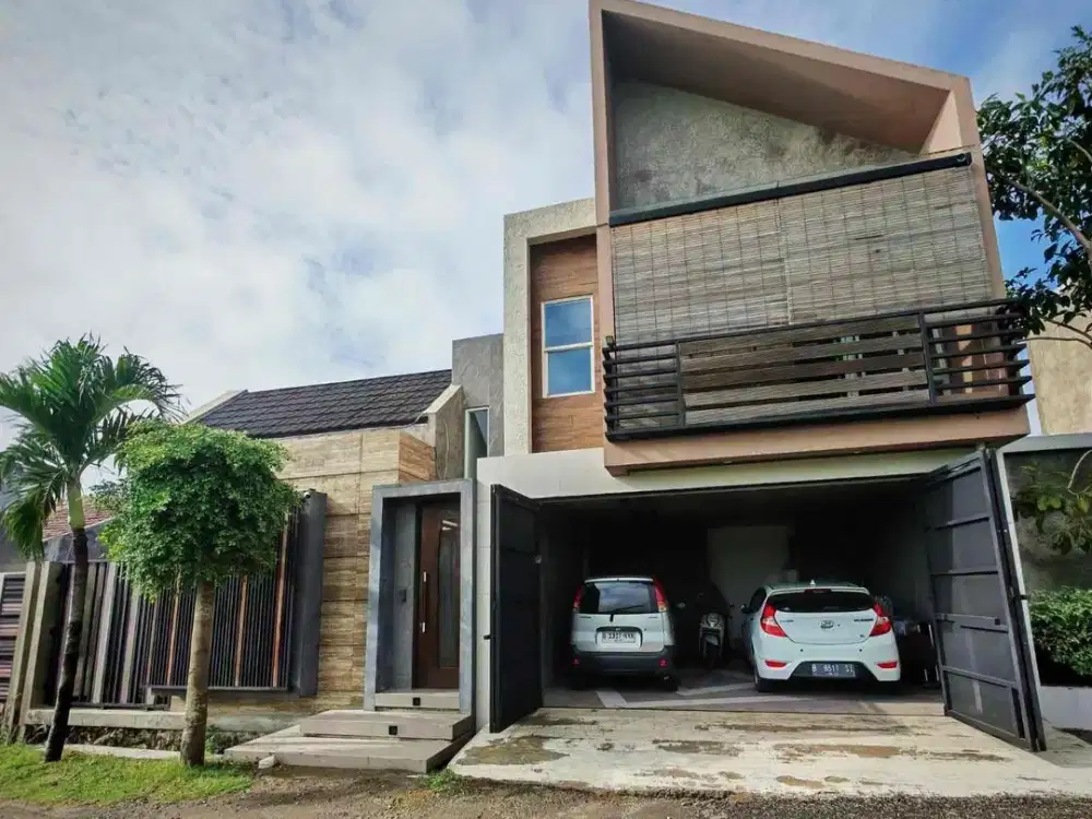 DIJUAL – Rumah Mewah Hook Full Furnished Area Ring Solo Baru