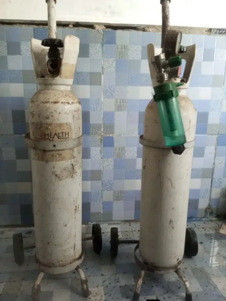 Tabung oksigen plus troly