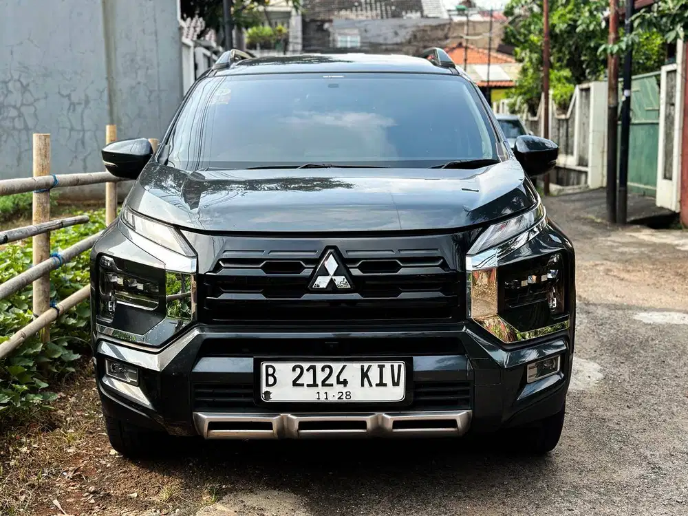 Xpander Cross PP AT 2023 Hitam DP 25jt Cash Atau Kredit Terbaik SeOLX!