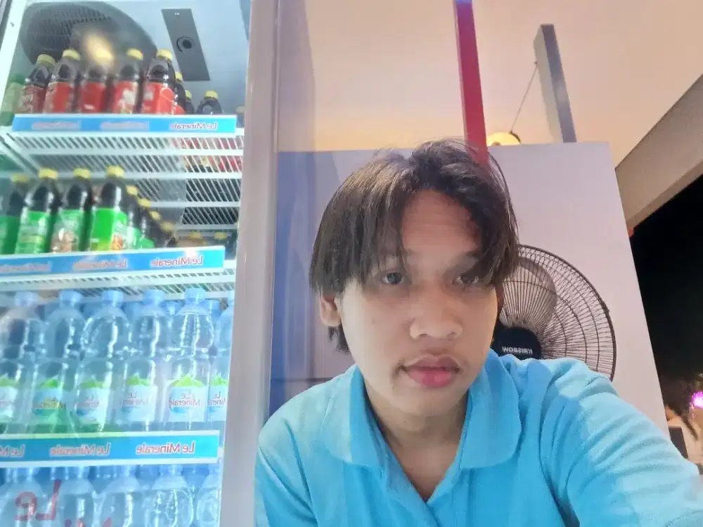 Saya mencari pekerjaan lain dan siap menerima tawaran pekerjaan