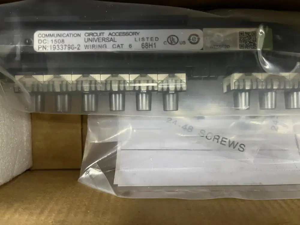 P Patchpanel 24 port Cat6 / Cat.6 SL Series PN : 1933796-2 ORIGINAL