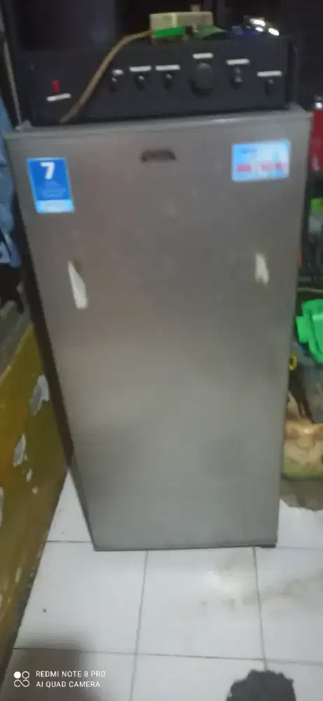 Jual kulkas aqua dingin beku