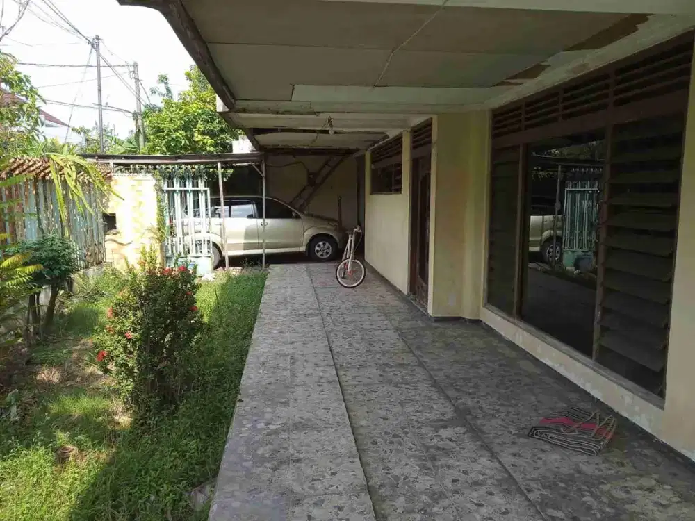 Rumah Hitung Tanah Dijual Di Ketintang Dekat Kampus UNESA