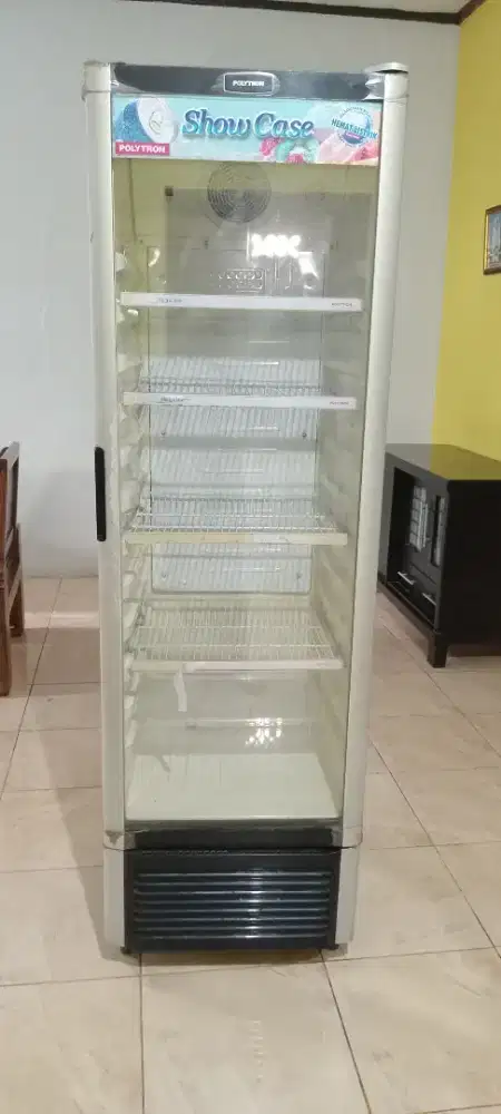 Di jual Show case 4 susun