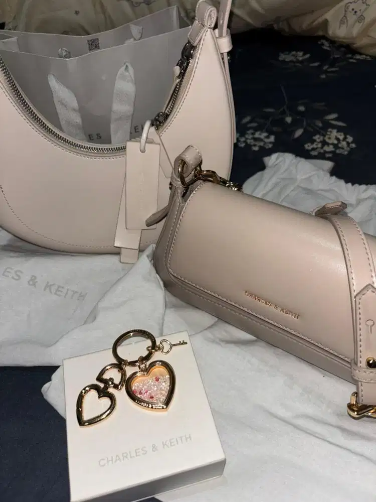Tas Charles & keith original set 2 pcs + gantungan tas | Like New