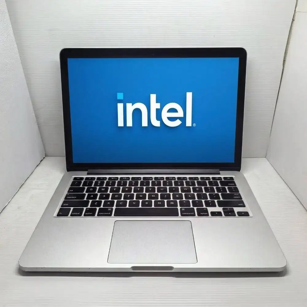 APPLE MACBOOK PRO RETINA MID 2014 i5 8/128 NO MINUS SIAP PAKAI