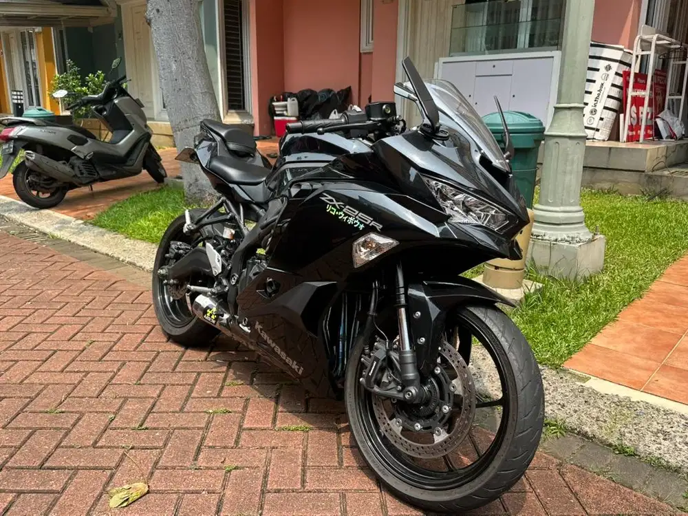 KAWASAKI ZX25R 2021