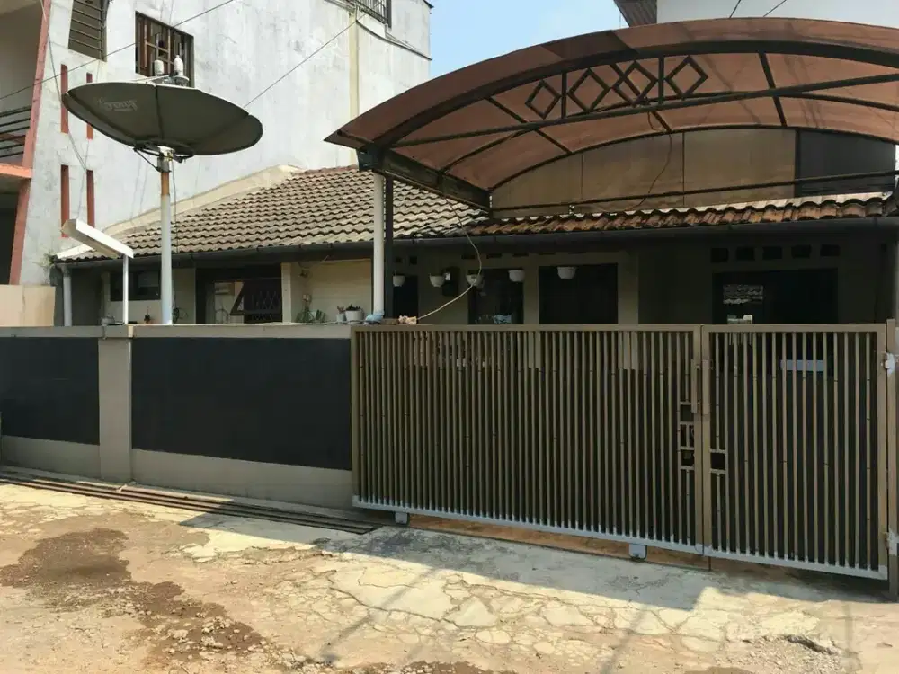 Rumah sangat terawat harga NJOP dekat MIM margahayu raya