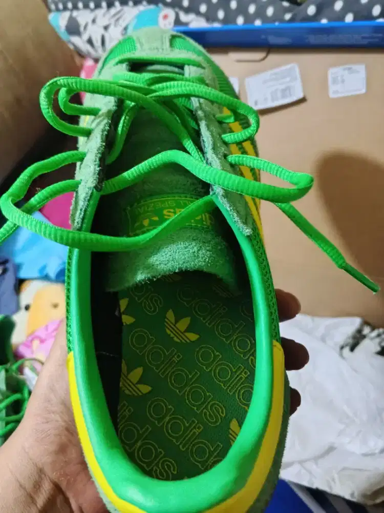 Dijual sepatu Adidas handball spezial