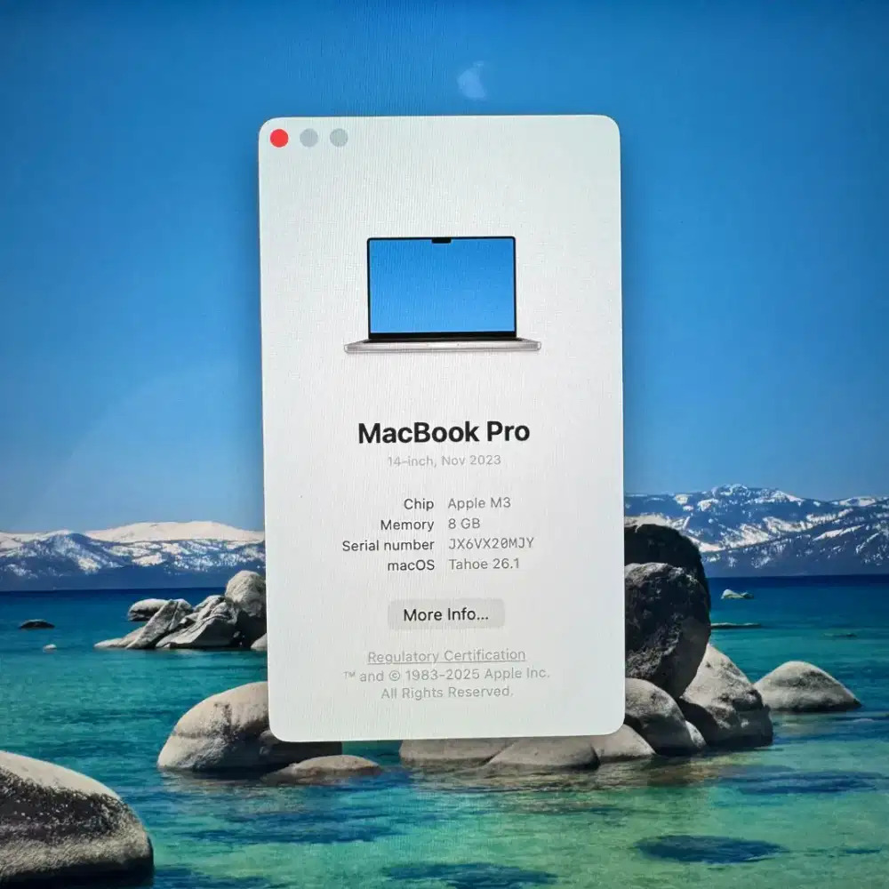 Macbook Pro M3 layar Inch 14 inch Ram 8 Ssd 512 lengkap  Silver