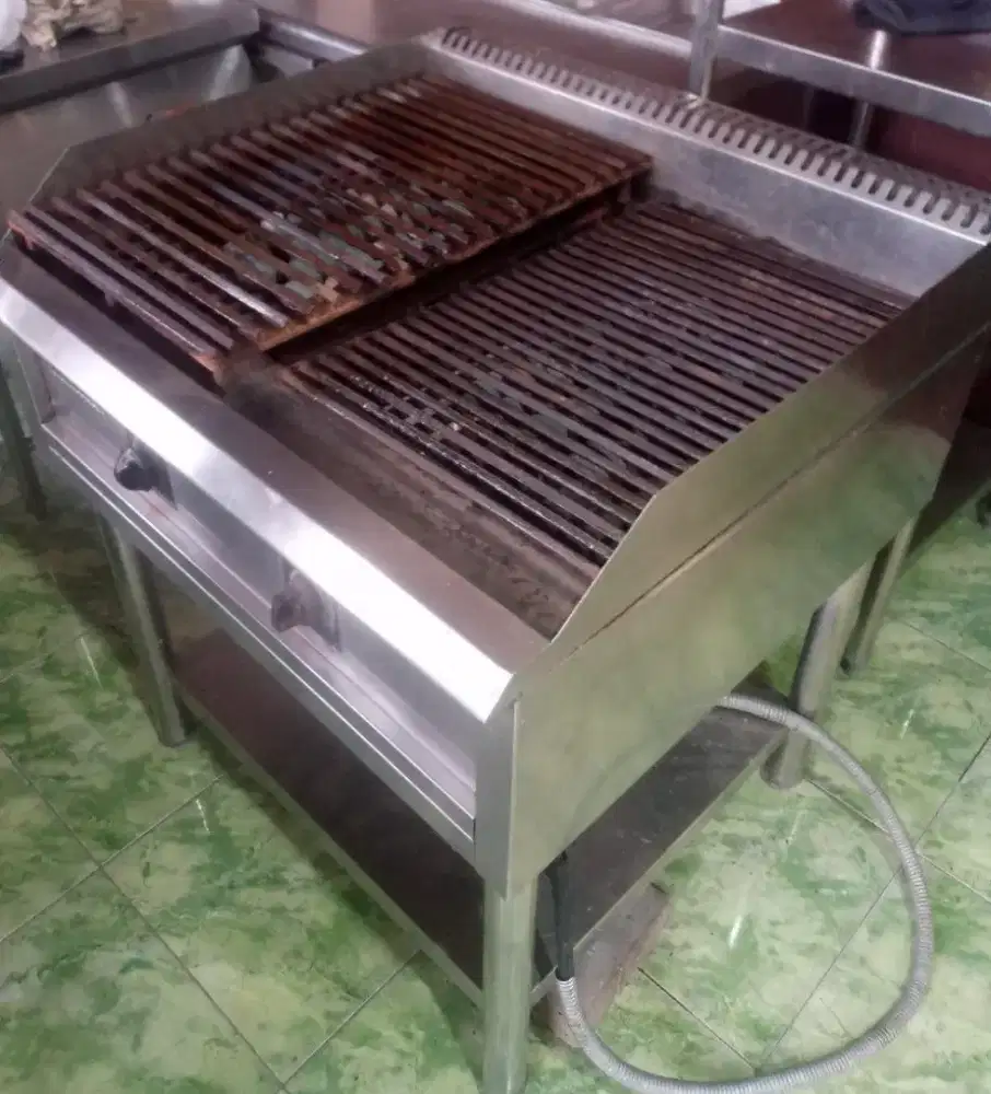 GRILL / PANGGANGAN batu Lava