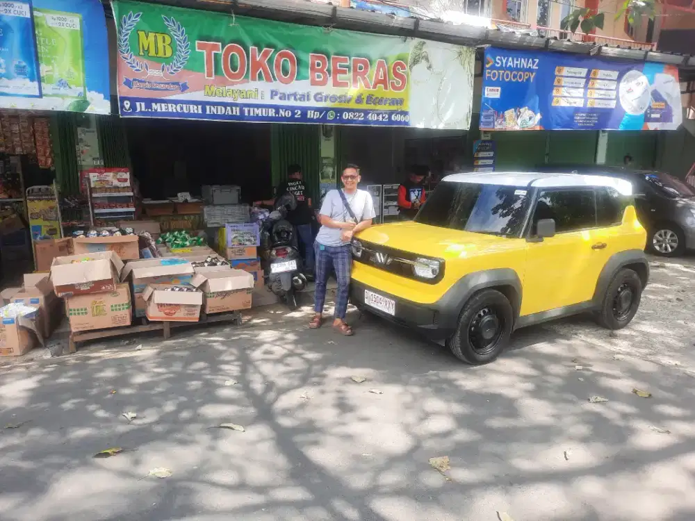 Pelayan Toko Grosir Kelontongan