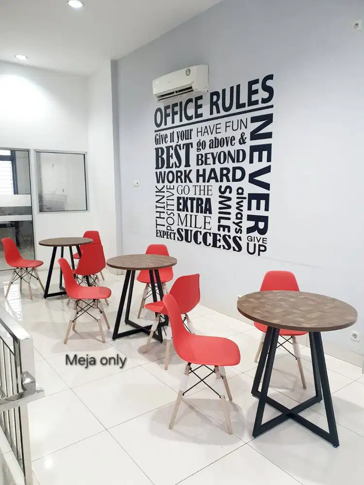 Meja bulat Merek Informa