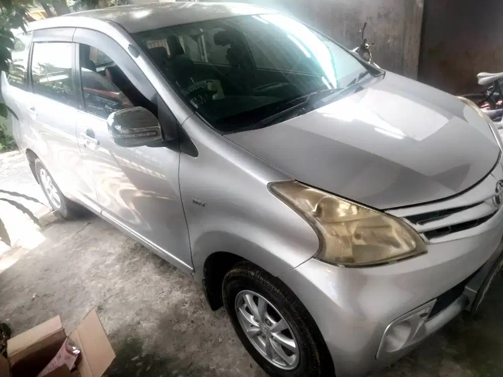 Jual Mobil Avanza 2013
