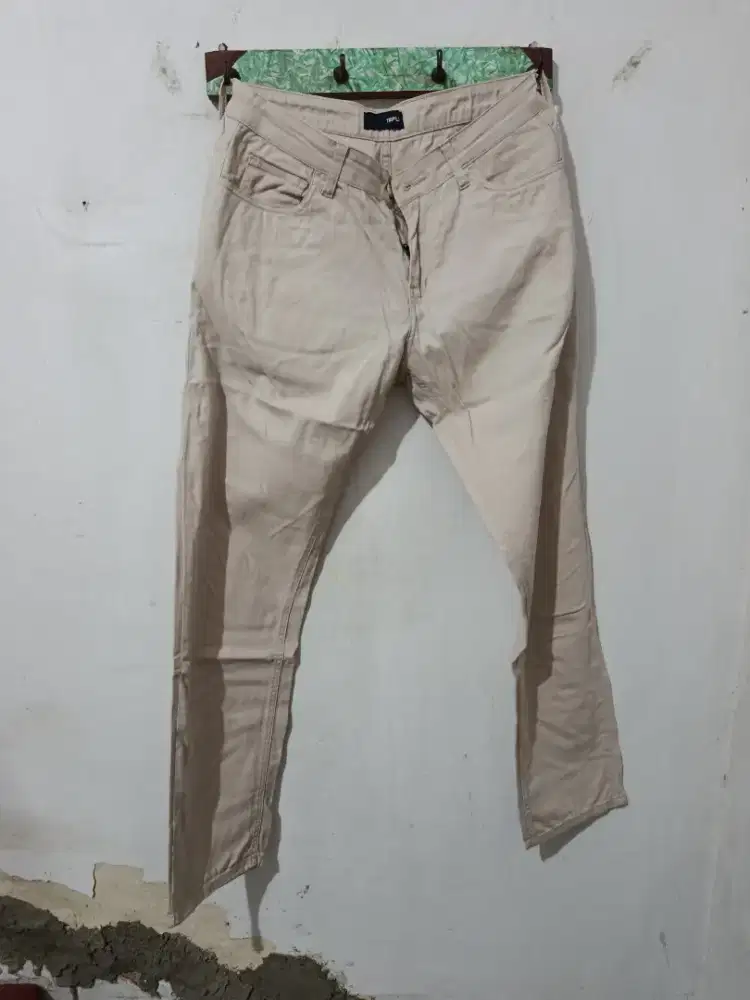 Celana Chino Slim Fit Triple Jeans