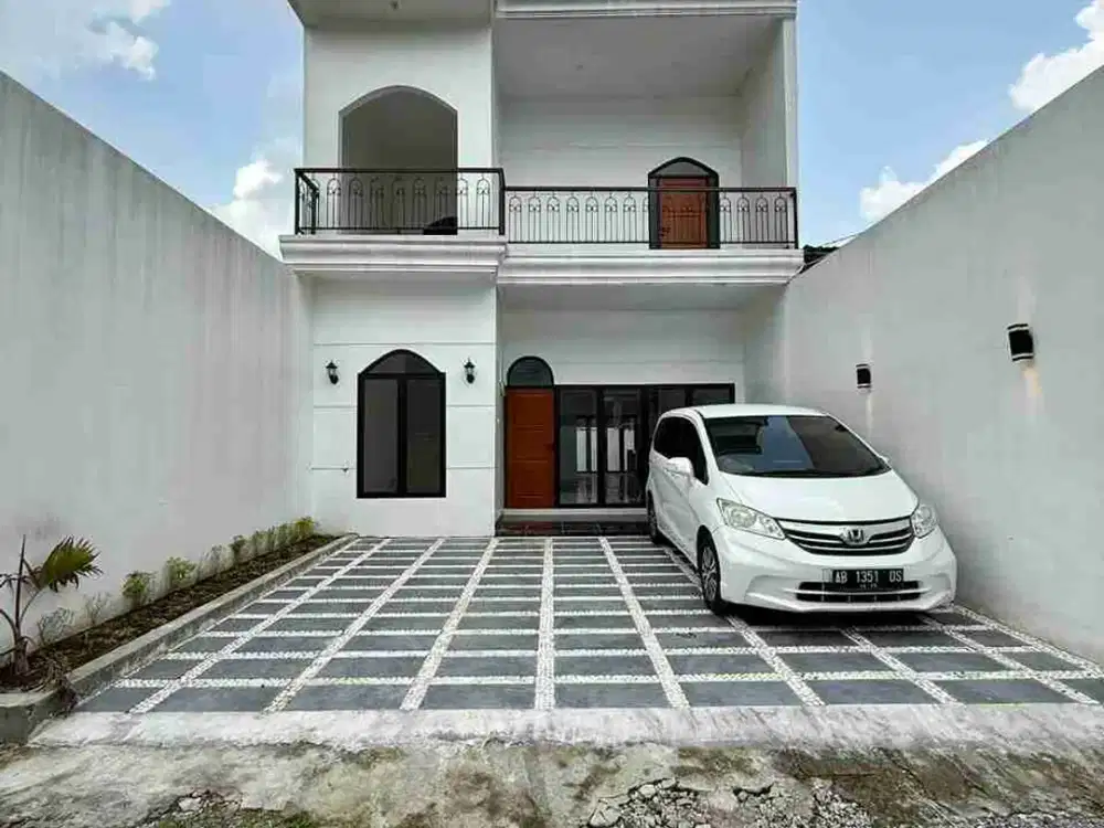 MURAH POL..Rumah BARU 2 Lantai dgn Desain Modern Elegan Minimalis dkt Pasar Jangkang Widodomartani