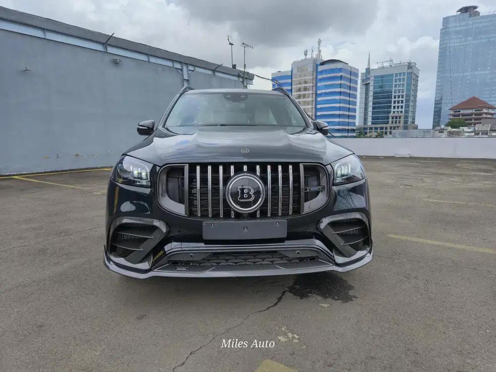 MERCEDES  BRABUS GLS 800 FULL CARBON 
LIMITED EDITION