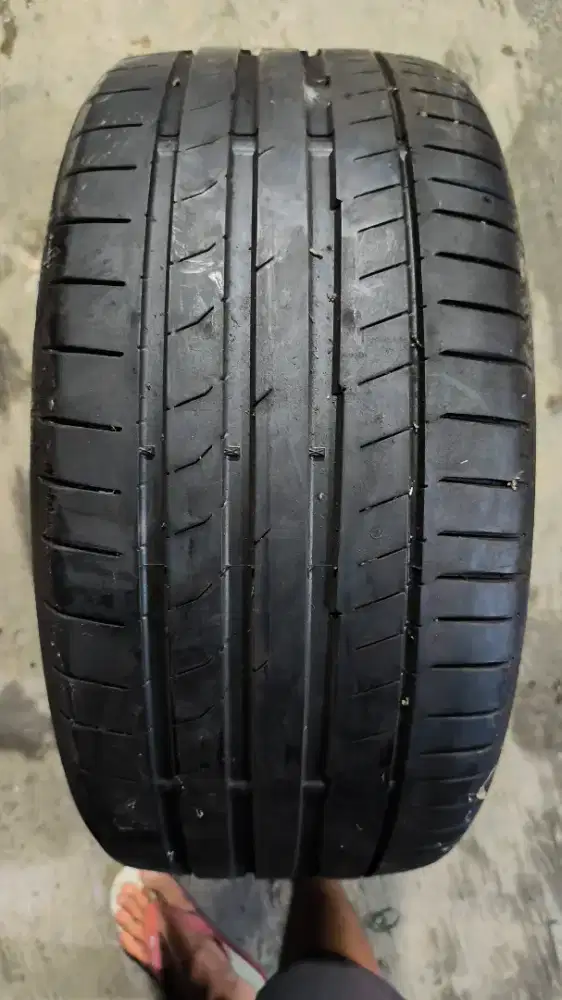 Continental Runfat 255 35 R19